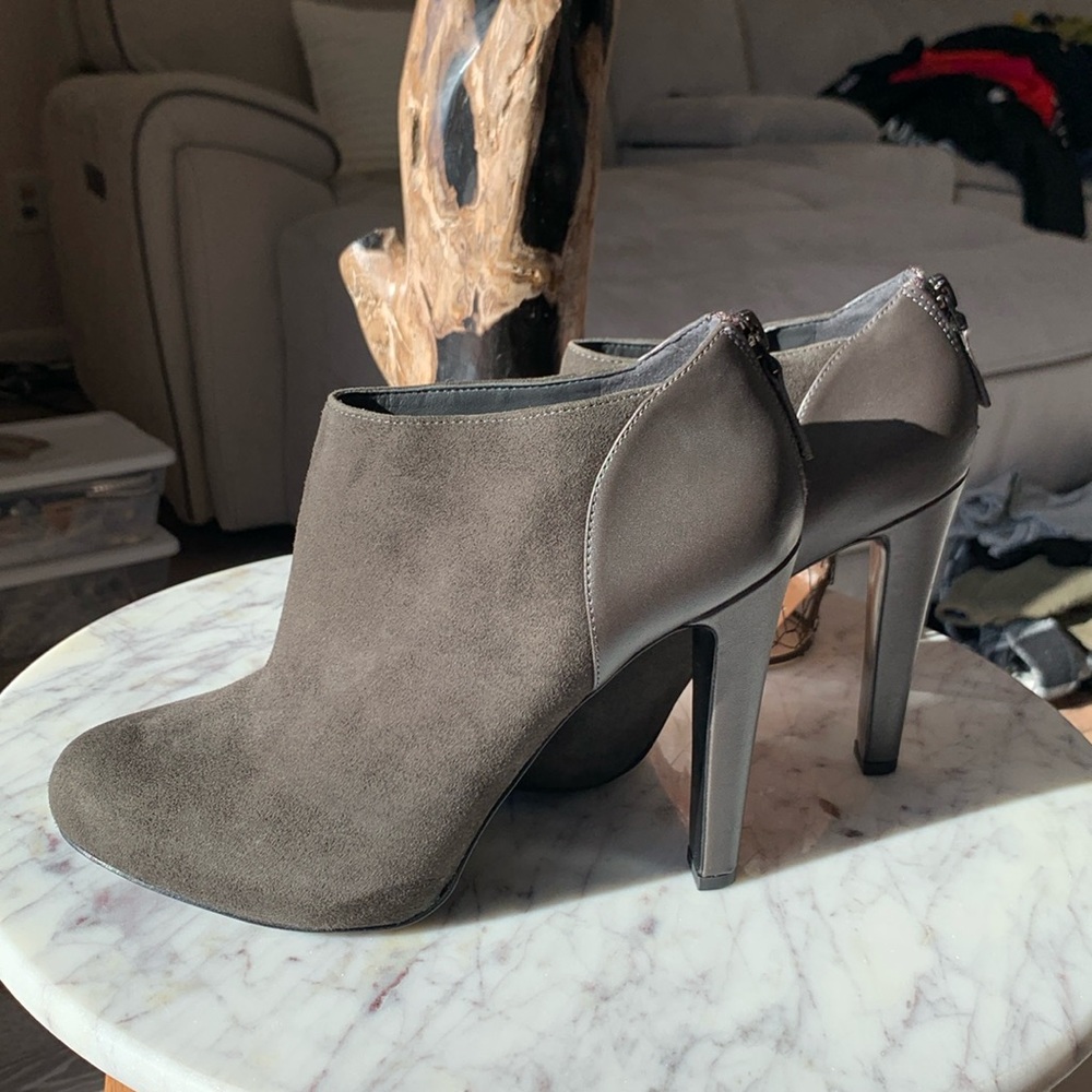 Nine West Gray Heels